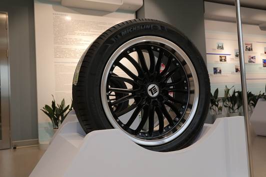 特的极致天窗工艺新葡京遇见伟巴斯(图25)