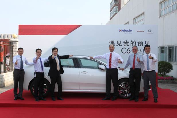 特的极致天窗工艺新葡京遇见伟巴斯(图19)