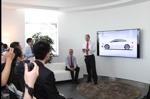 特的极致天窗工艺新葡京遇见伟巴斯(图28)