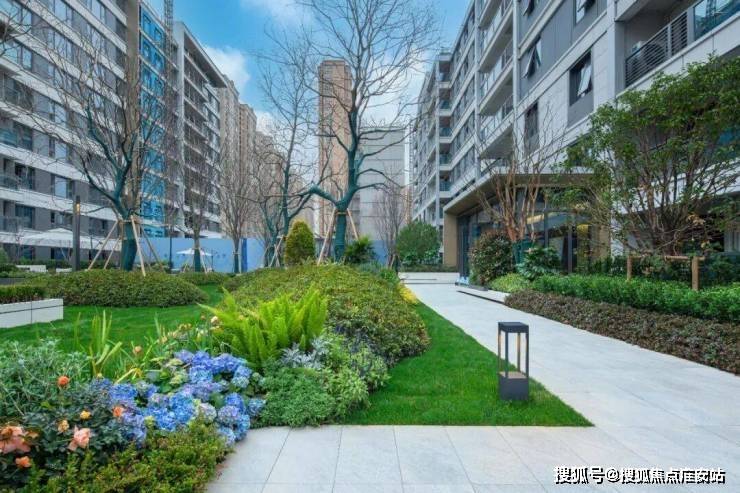 询：优质环境+方正户型价格适配刚需改善地址位置优越配套覆盖日常所需物业电话」新葡京娱乐场app「昆山城东锦鸣雅居销售处最新发布！（首页网址）楼盘详情速(图4)